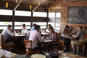 8 web marketing techniques for restaurants (with examples)